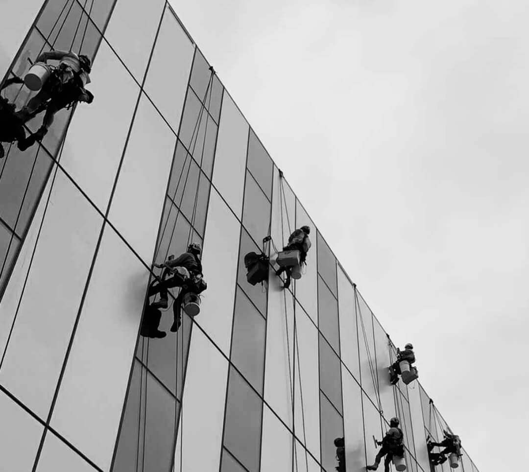 Expert Window Cleaning for Sydney's Tallest Buildings